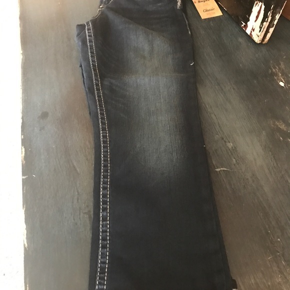 NWT Silver Jeans đź‘– SUKI Mid Capri 25 - Picture 4 of 6